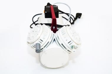 Мембранный вакуумный насос